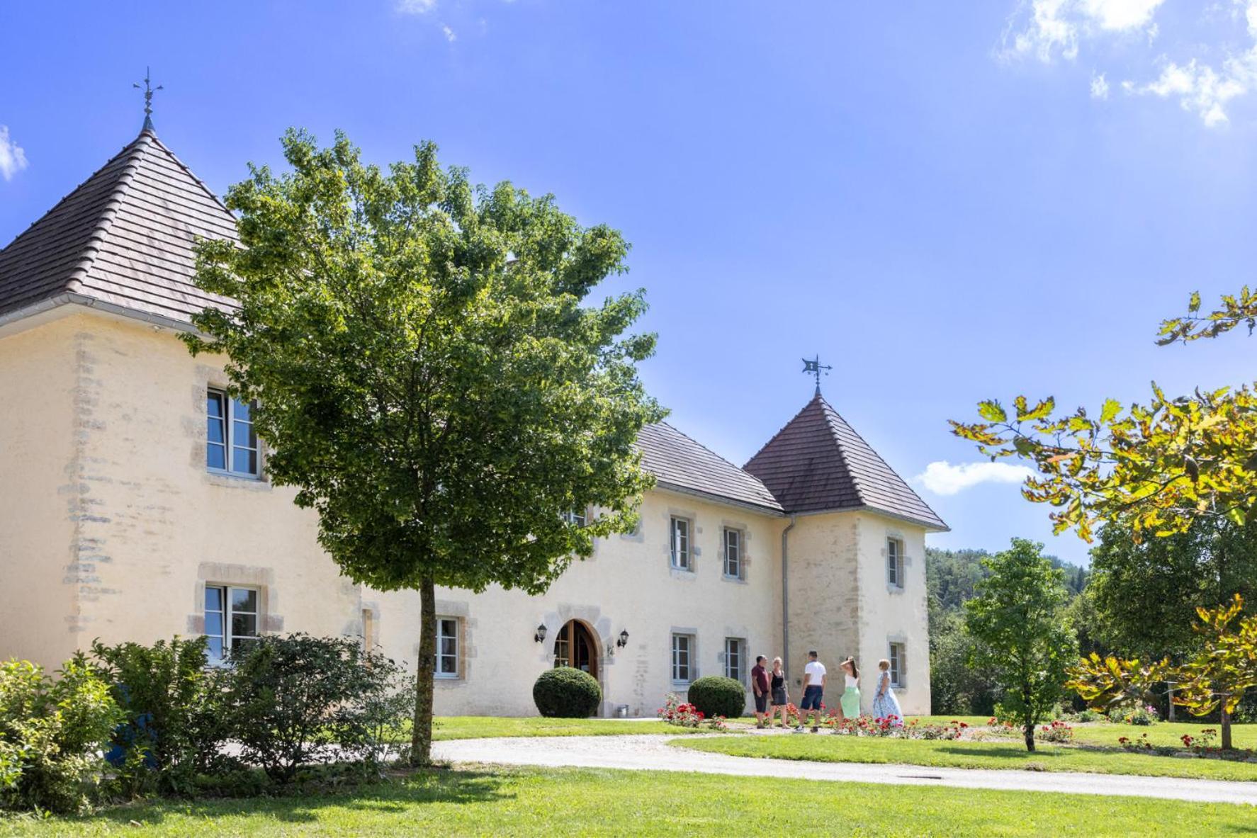 مبيت وإفطار Brémondans Le Relais Des Deux Tours المظهر الخارجي الصورة