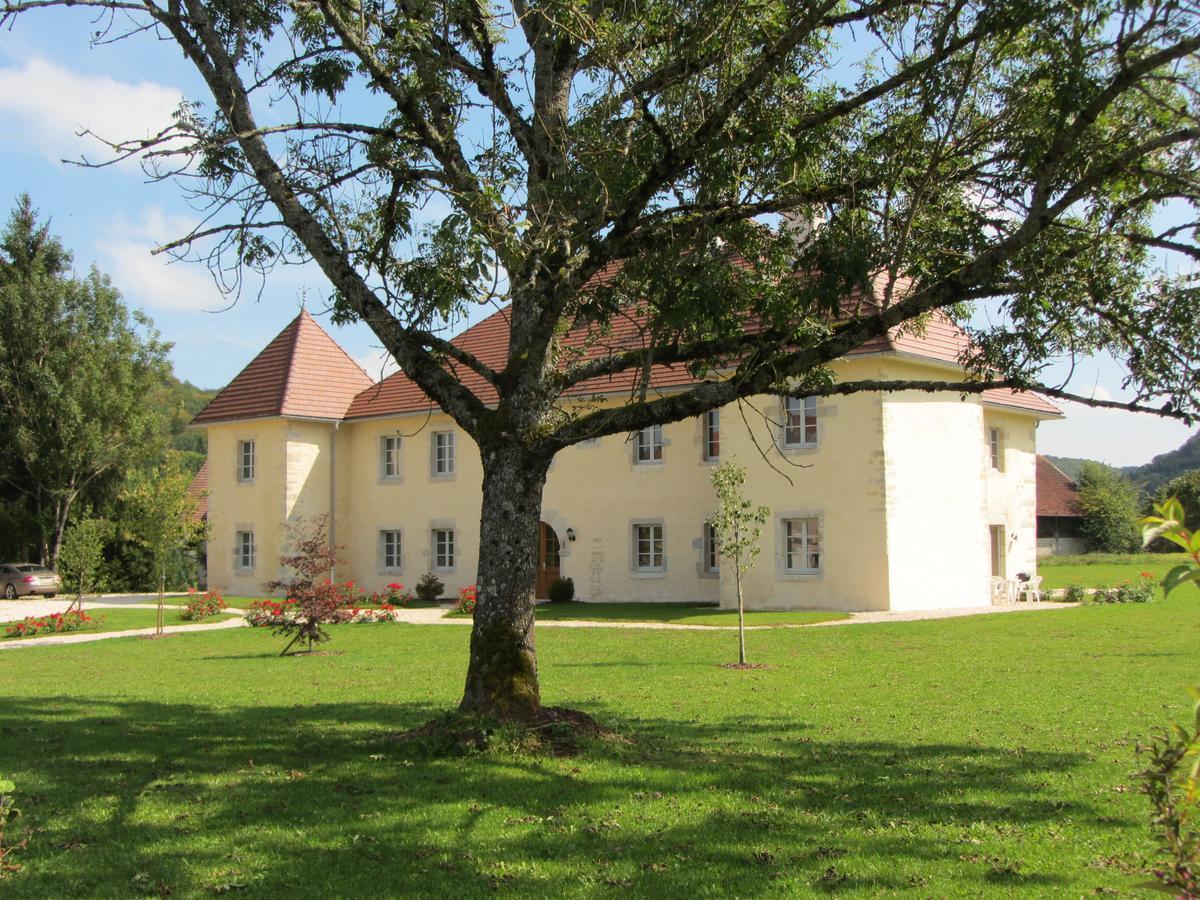 مبيت وإفطار Brémondans Le Relais Des Deux Tours المظهر الخارجي الصورة